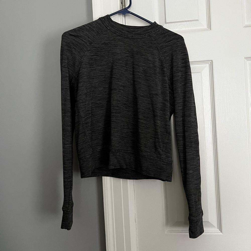 Like New Lululemon Crew- worn once. Size 6
